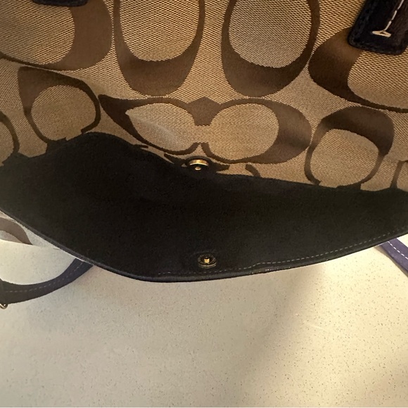 Coach side bag - Picture 4 of 9